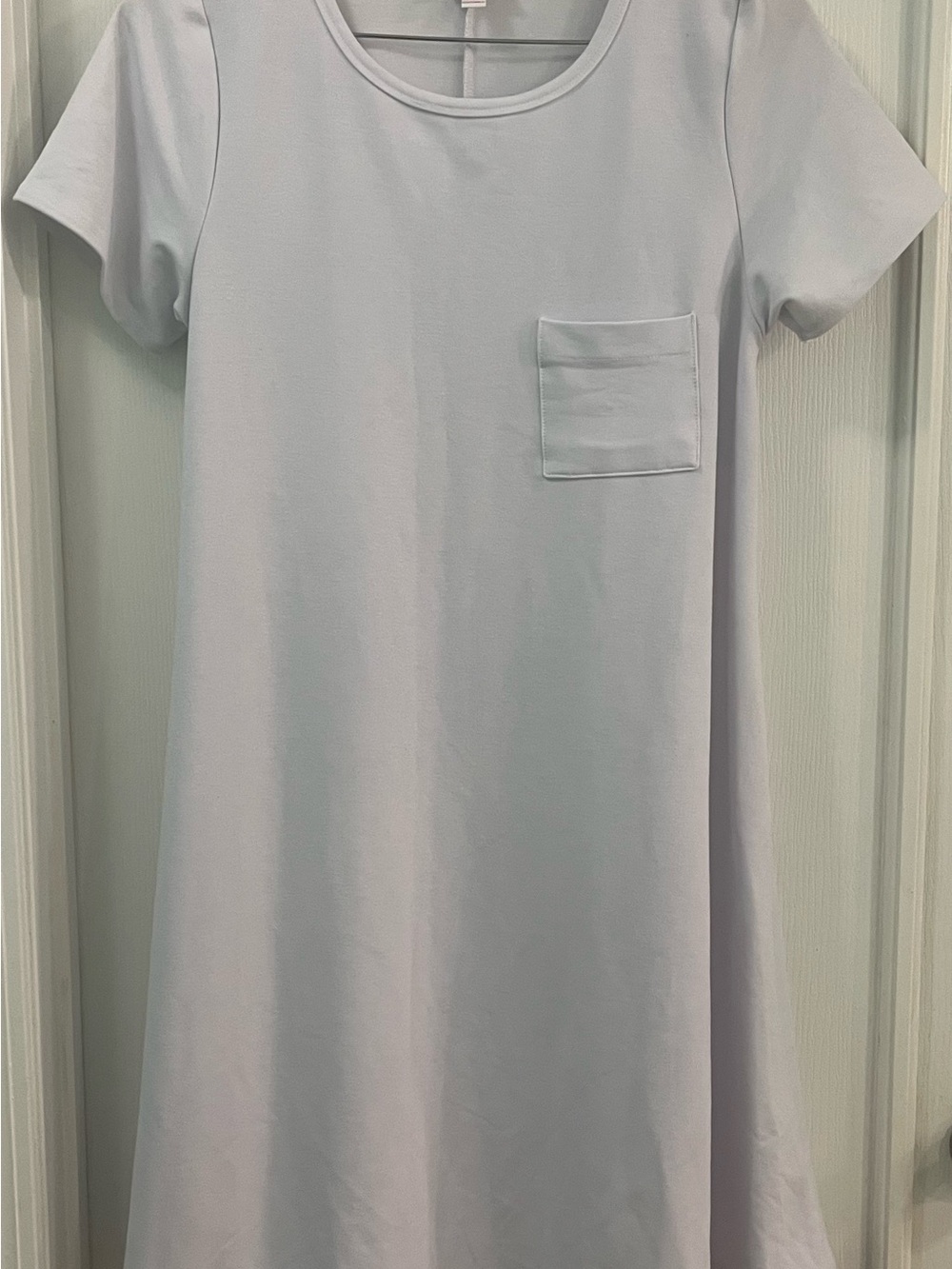 LuLaRoe Carly Medium Solid White Pocket T-Shirt Dress